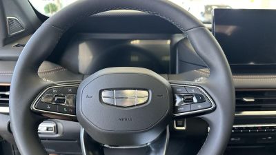 Geely Okavango Flagship 2.0 АМТ превью 6