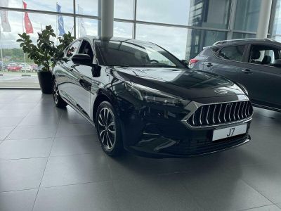 JAC J7 Luxury 1.5 CVT превью 2