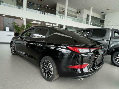 JAC J7 Luxury 1.5 CVT превью 3