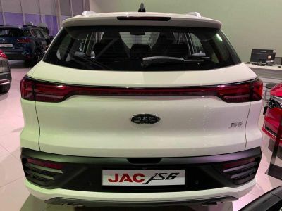 JAC JS6 Luxury 1.5 АМТ превью 2