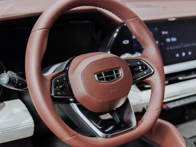 Geely Monjaro Flagship 2.0 АКПП превью 5