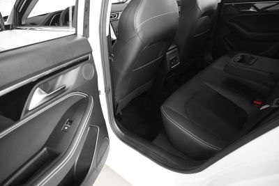 JAC J7 Luxury 1.5 CVT превью 5