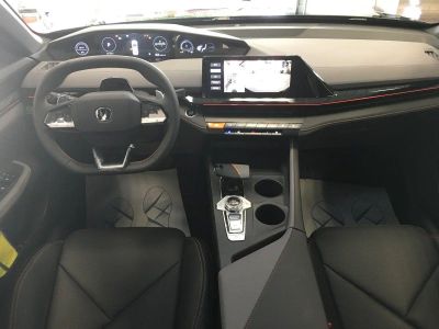 Changan UNI-V DLX 1.5 АМТ превью 7