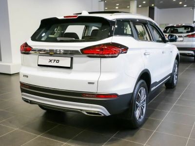 Belgee X70 Prestige+ 1.5 АМТ превью 4
