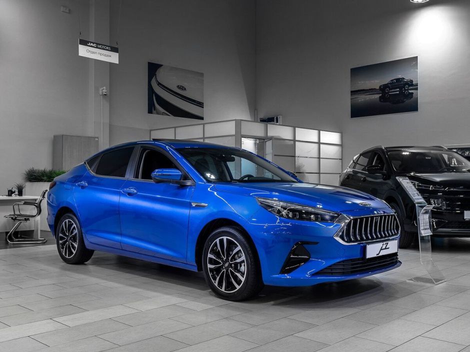 JAC J7 Luxury 1.5 CVT, 2024 фото 2