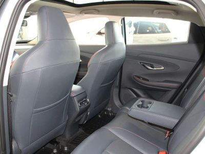 Changan UNI-T Tech 1.5 АМТ превью 6
