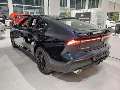 Changan UNI-V DLX 1.5 АМТ превью 3