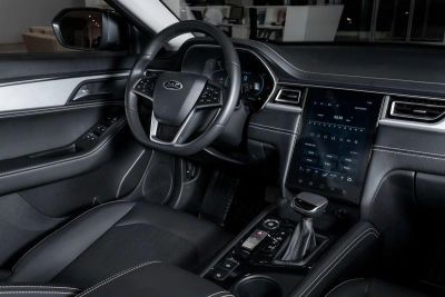 JAC J7 Luxury 1.5 CVT превью 6