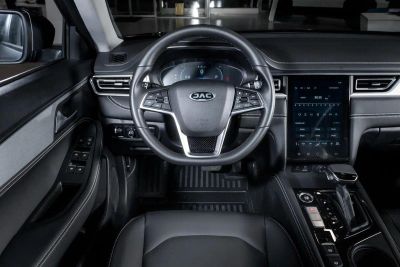 JAC J7 Luxury 1.5 CVT превью 8
