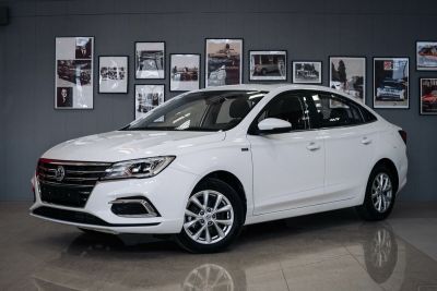 MG 5 Comfort 1.5 CVT превью 2