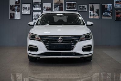 MG 5 Comfort 1.5 CVT превью 3