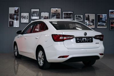 MG 5 Comfort 1.5 CVT превью 4
