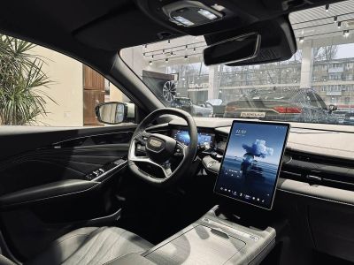 Geely Preface Flagship 2.0 АМТ превью 5