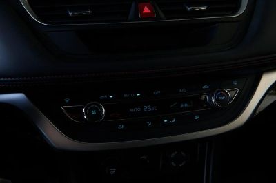 JAC JS3 Luxury 1.6 CVT превью 13