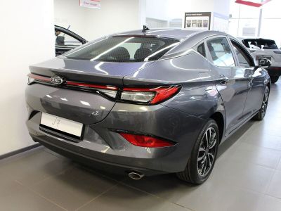 JAC J7 Luxury 1.5 CVT превью 3