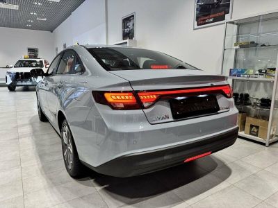Livan S6 Pro Premium 1.5 АМТ превью 4