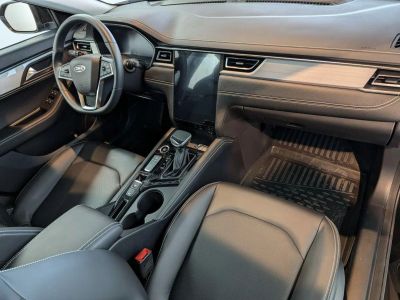 JAC J7 Luxury 1.5 CVT превью 8