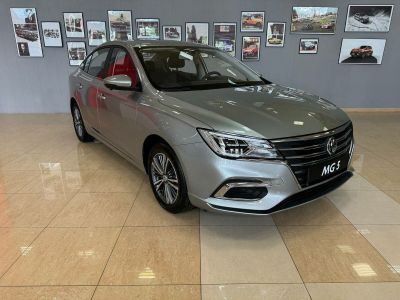 MG 5 Deluxe 1.5 CVT превью 2