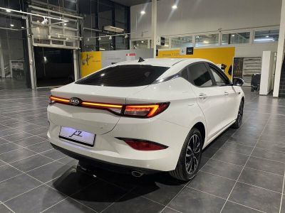 JAC J7 Tech 1.5 CVT превью 4