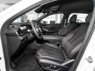 Geely Preface Luxury 2.0 АМТ превью 7