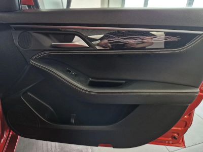 JAC J7 Luxury 1.5 CVT превью 18