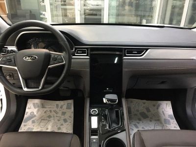 JAC J7 Tech 1.5 CVT превью 5