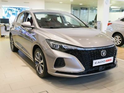 Changan Eado Plus DLX 1.4 АМТ превью 2